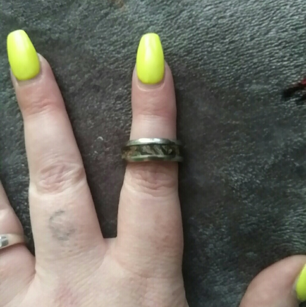 Camo ring